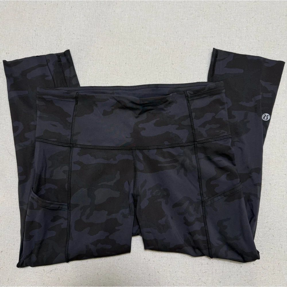 Lululemon Fast and Free Crop Leggings 19” Nulux Incognito Camo Multi Grey Size 6